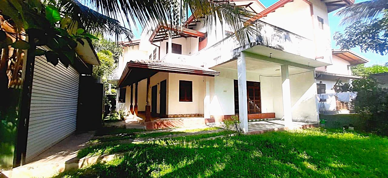 Two-storey House for Sale in Katubedda