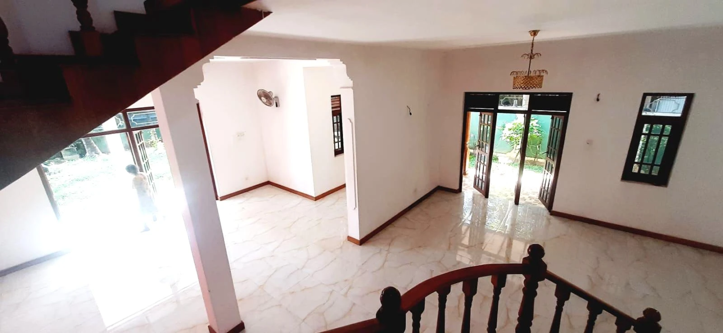 Two-storey House for Sale in Katubedda