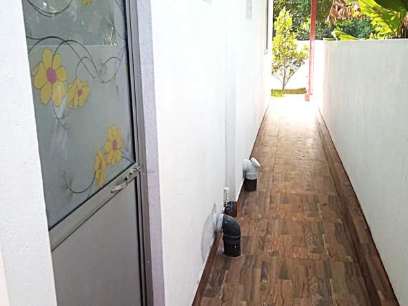 Single Storey House for Sale in Jamburaliya