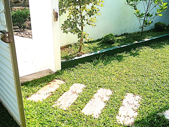 Single Storey House for Sale in Jamburaliya