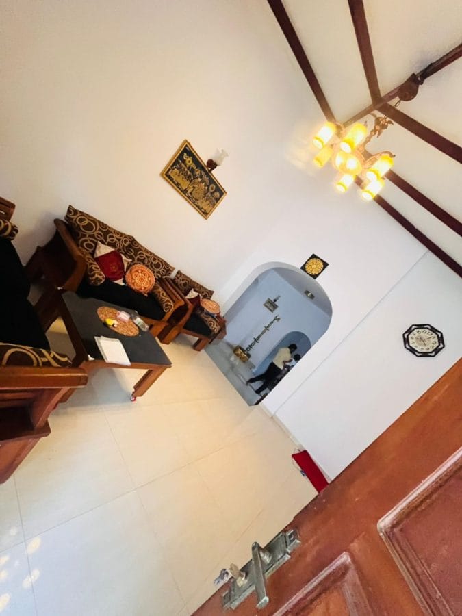 Two-Story Modern House for Rent in Kalutara Hennatiyangala