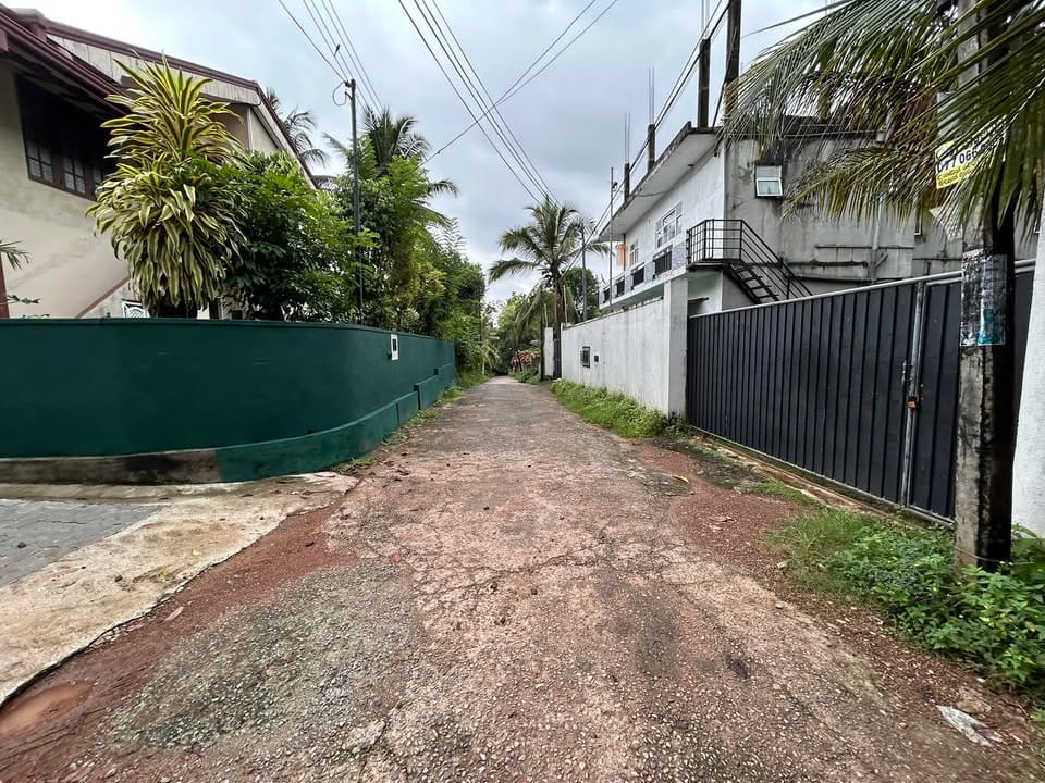 Bare Land for Sale in Malabe nead Cinec SLIIT Campus-aduwatagewalidam.lk
